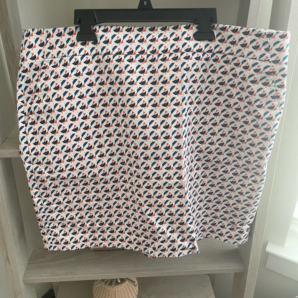 Ann Taylor size 16 short tennis skirt (white, blue, organelle) patterned.
